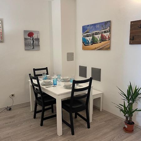 Peaceful Apartment For 4 Vienna Esterno foto